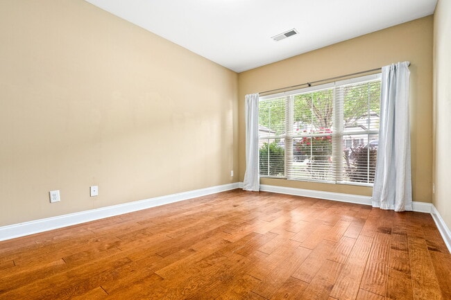 Building Photo - 2316 Tuscany Pl