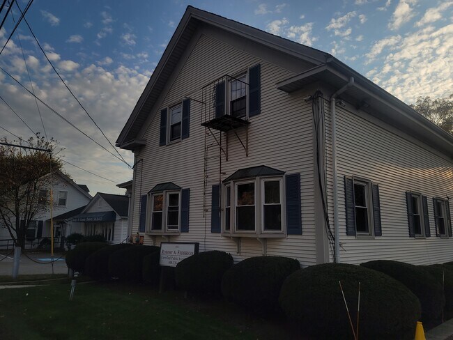 Primary Photo - 651 Fall River Ave