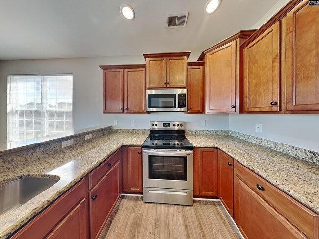 Building Photo - 651 Braekel Way