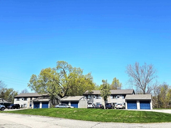 Building Photo - 3938 Kenowa Ave