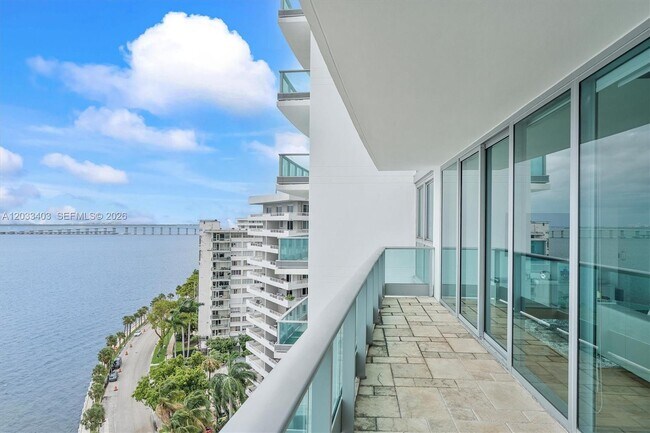 Building Photo - 1331 Brickell Bay Dr