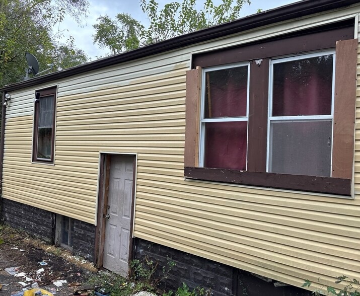 Building Photo - 1422 N 54th St