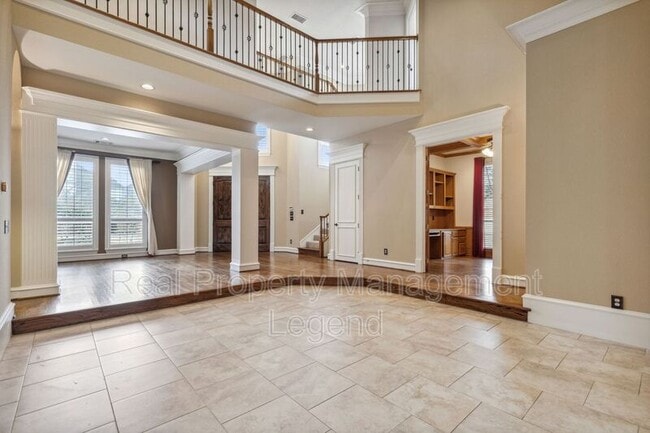 Building Photo - 5004 Seville Ln
