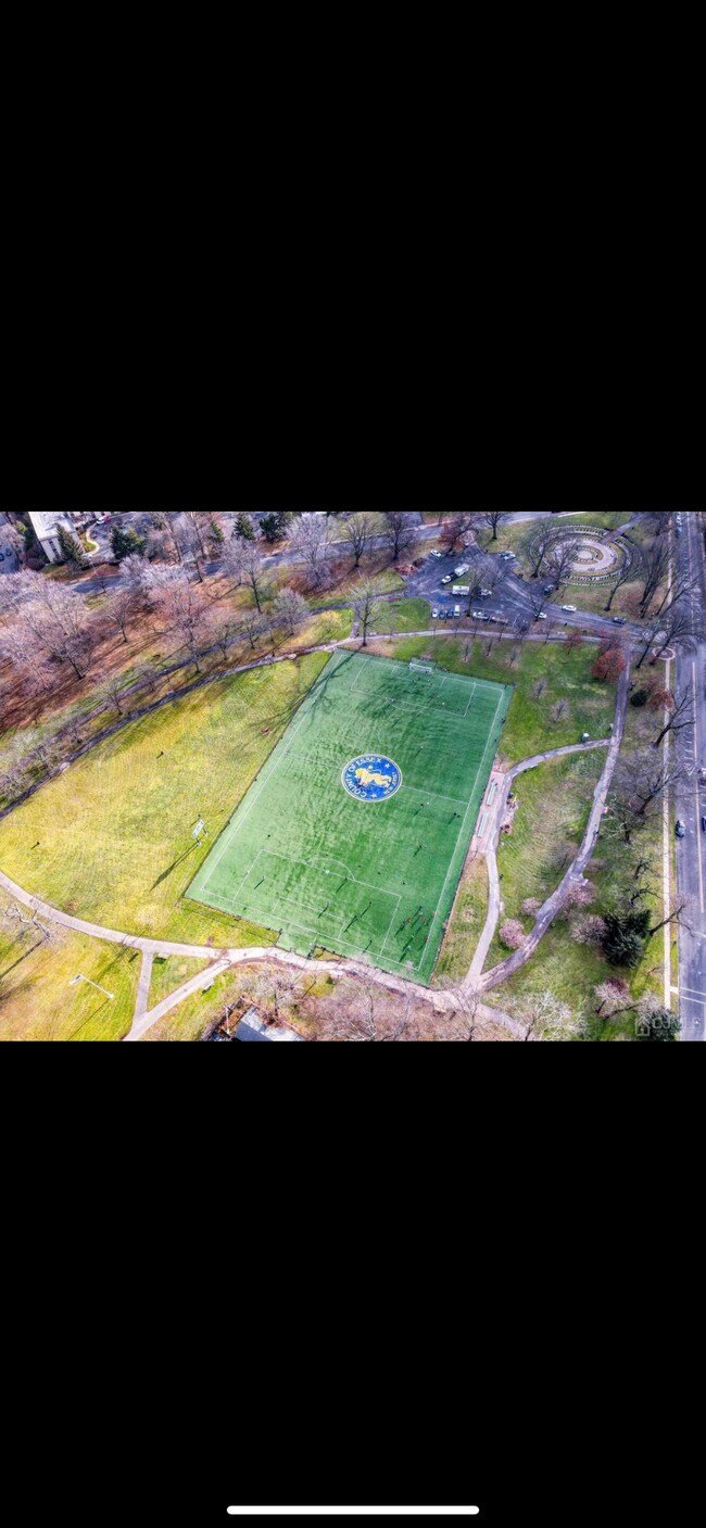 Building Photo - 500 S Center St