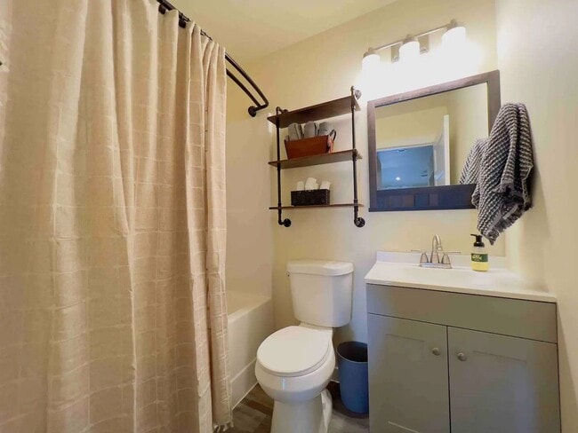 Building Photo - Gated Community A/C Almost New Home in Cen...