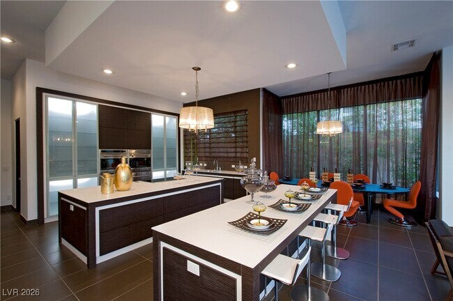 Building Photo - 7418 Yonie Ct