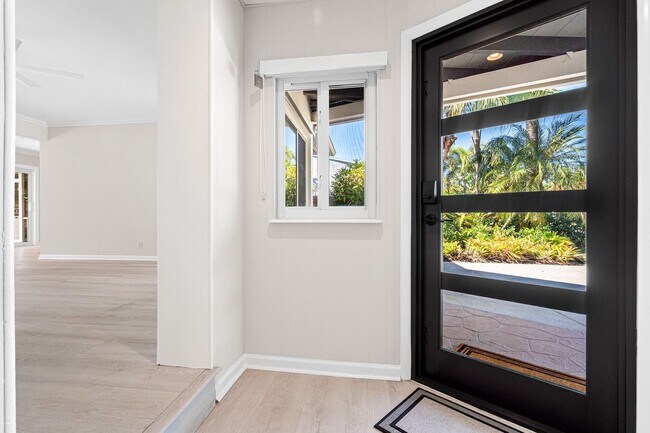 Building Photo - 1900 NE 19th St