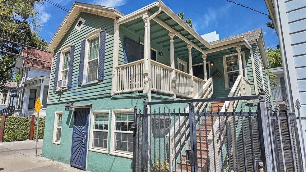 Building Photo - Unit B