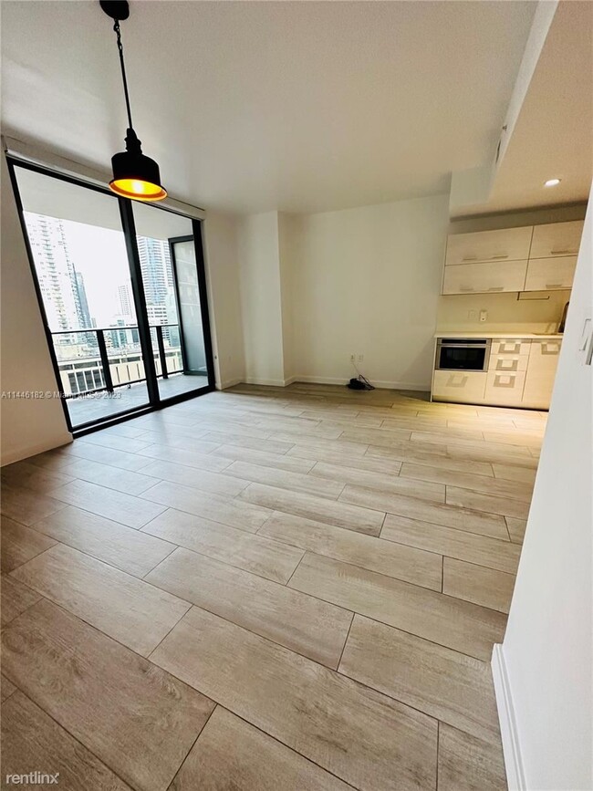 Building Photo - 1 br, 2 bath Condo - Brickell Heights