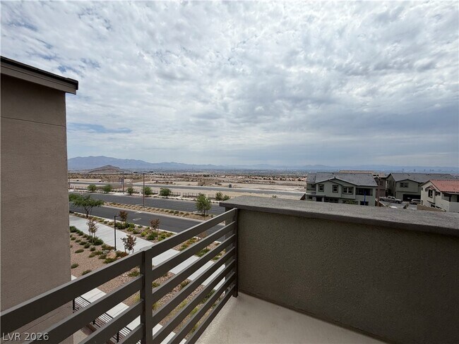 Building Photo - 1741 N Desert Foothills Dr