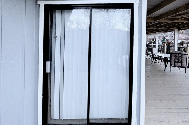 Building Photo - 695 Ketch Ct