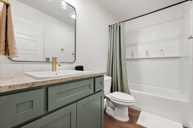 Building Photo - Furnished, Finished, and Ready for YOU!