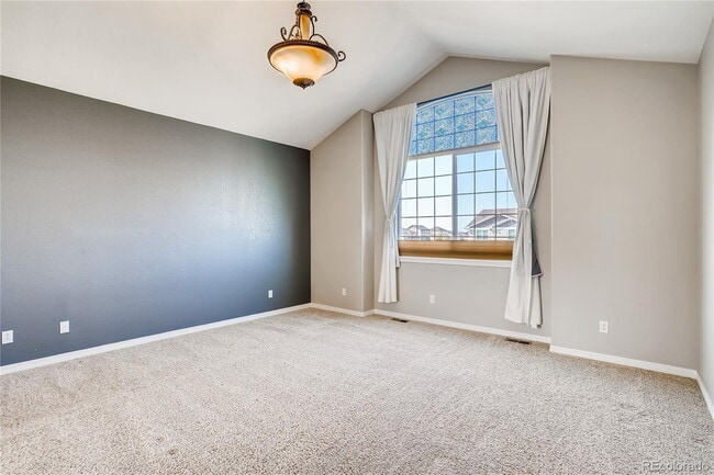 Building Photo - "Spacious 5-Bed Haven in Parker, CO - 2.5 Baths & 2,799 Sq Ft of Comfort!"