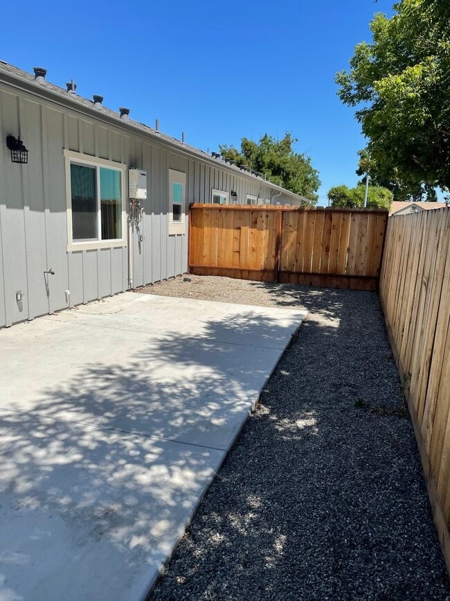 Building Photo - 820 La Baig Dr