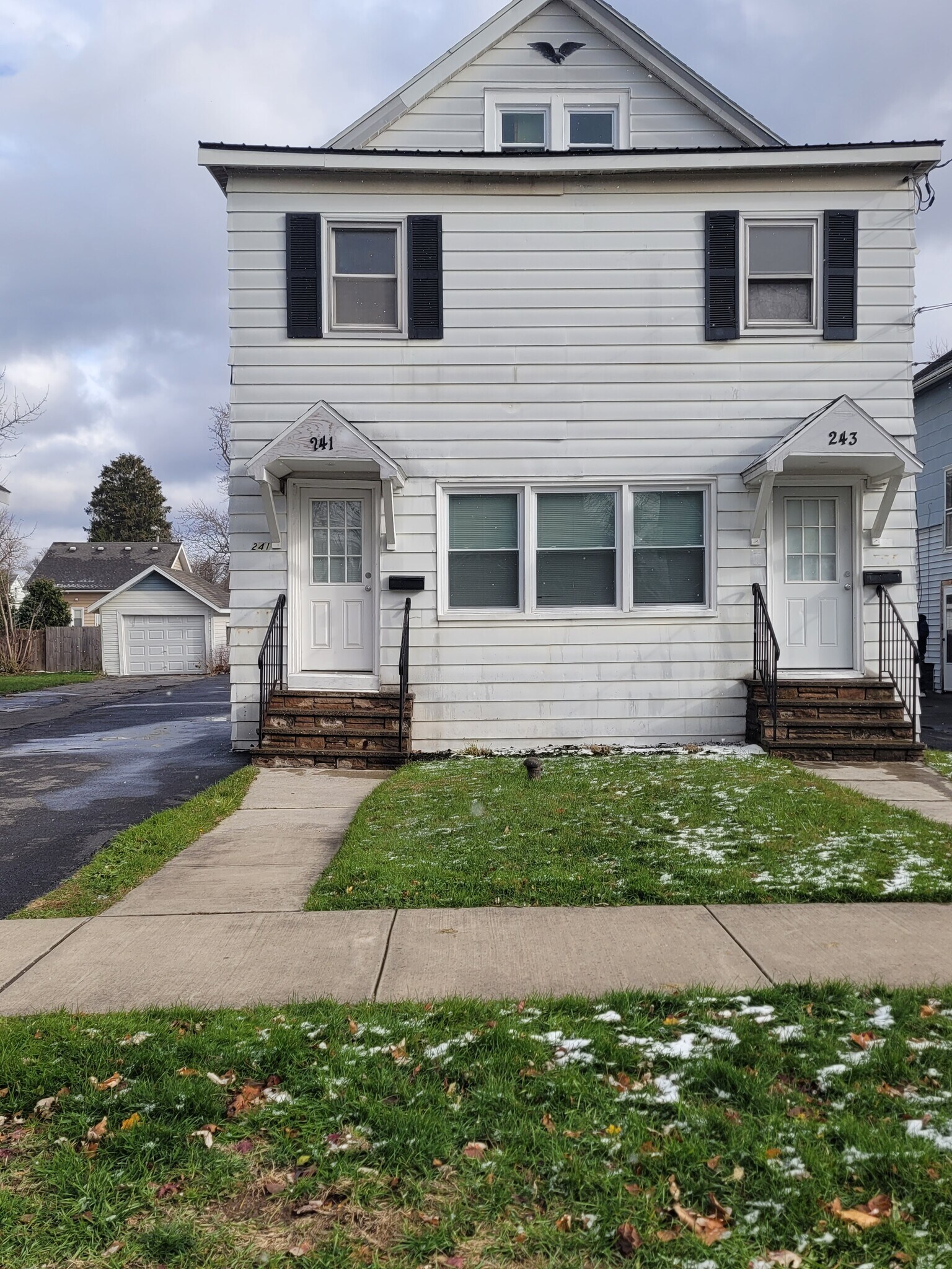 Building Photo - 241 Nichols Ave