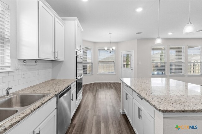 Building Photo - 309 Paddock Ln