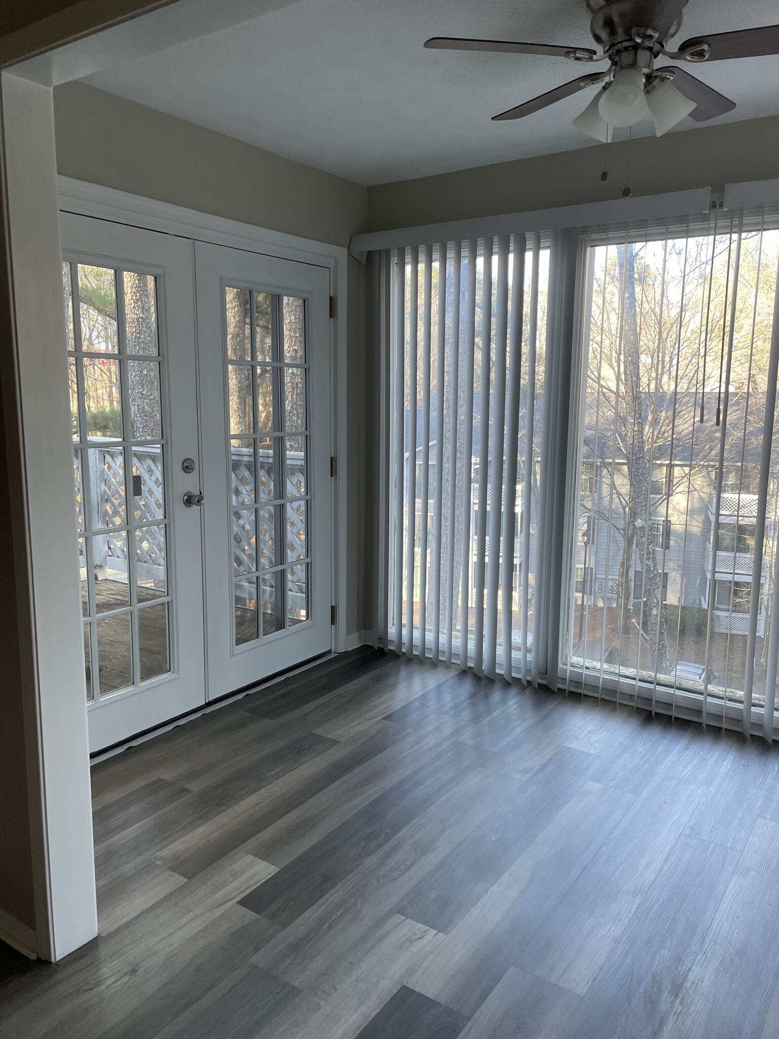 Door to outside deck off of sunroom - 409 Natchez Trce