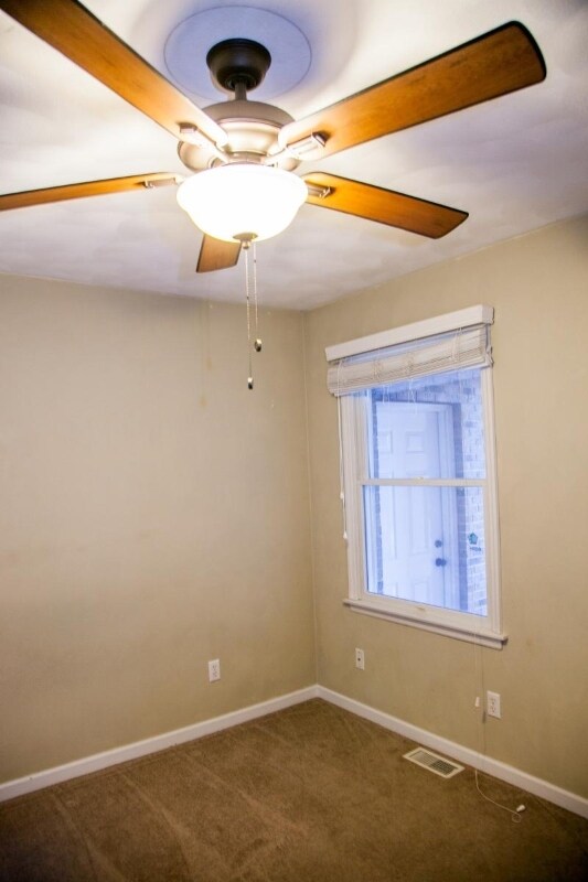 Building Photo - 33 Old Orchard Ln