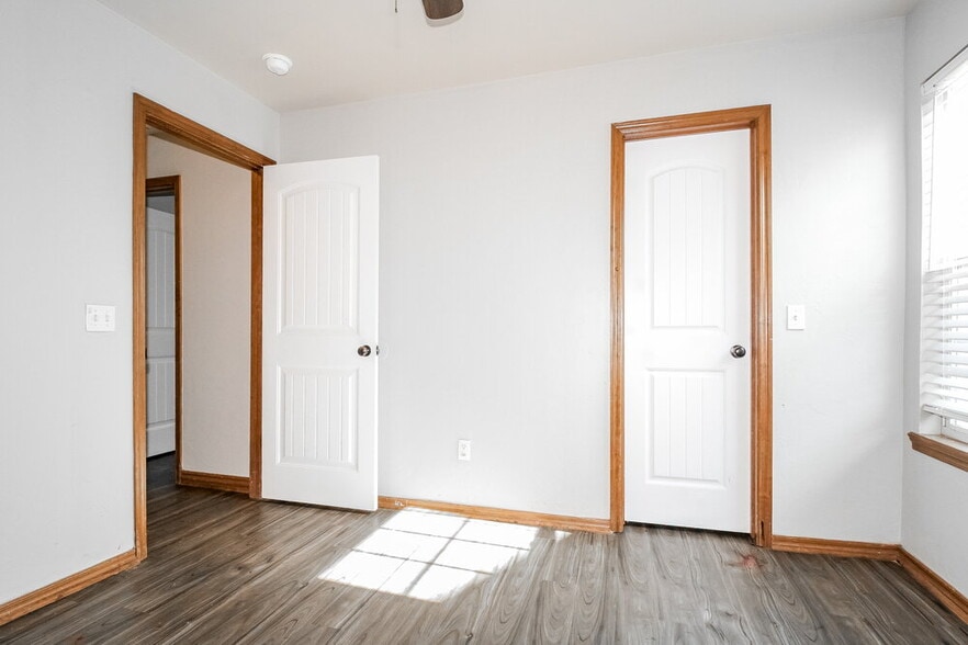 Building Photo - 816 Eric Cir