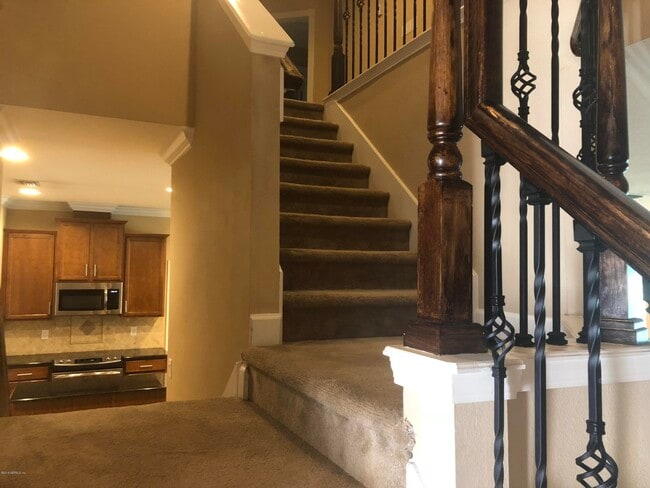 Building Photo - 732 Castledale Ct