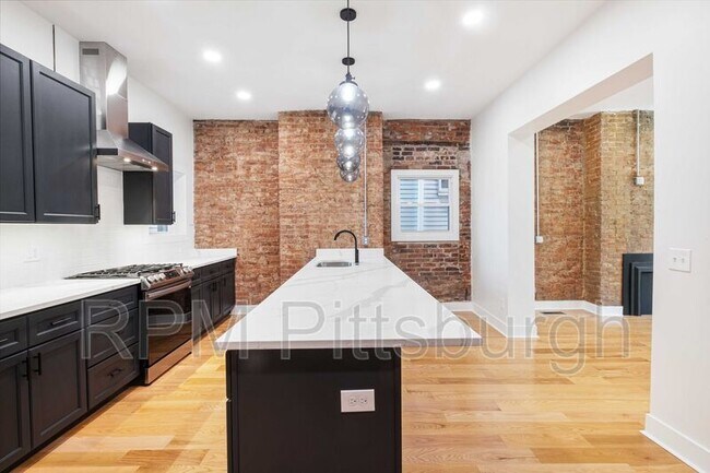 Building Photo - 161 Morewood Ave