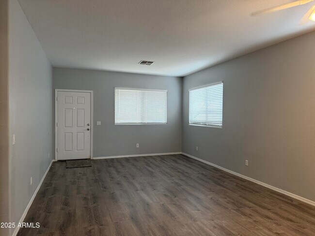 Building Photo - 18123 N Madison Rd