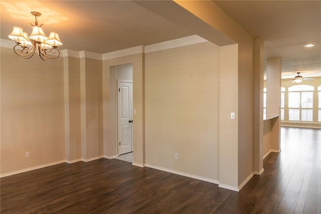 Building Photo - Stunning 4-Bedroom Single Family Home Just...