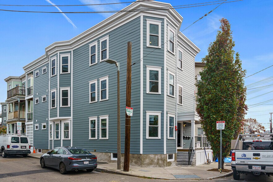 Building Photo - 26 Crescent Ave