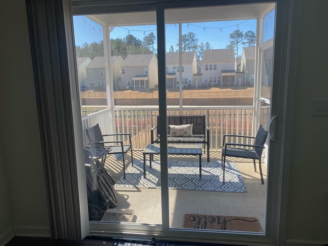 Building Photo - Trivium