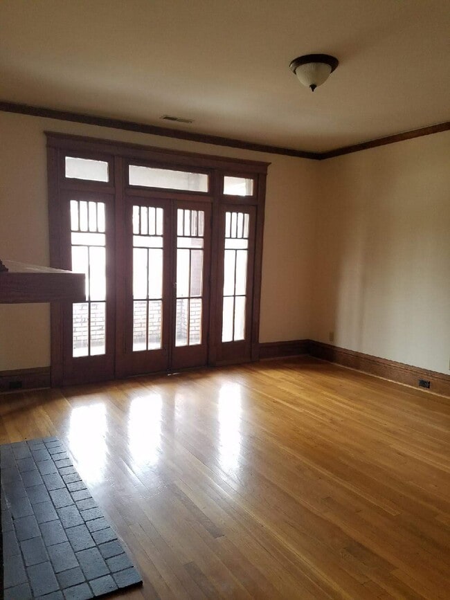 Building Photo - 5798 Pershing Ave