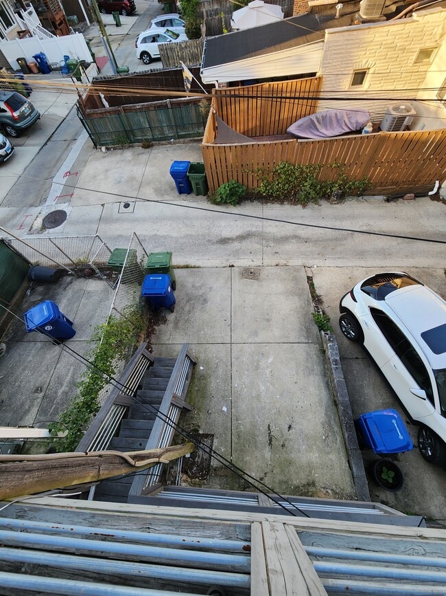 Building Photo - 444 E Fort Ave