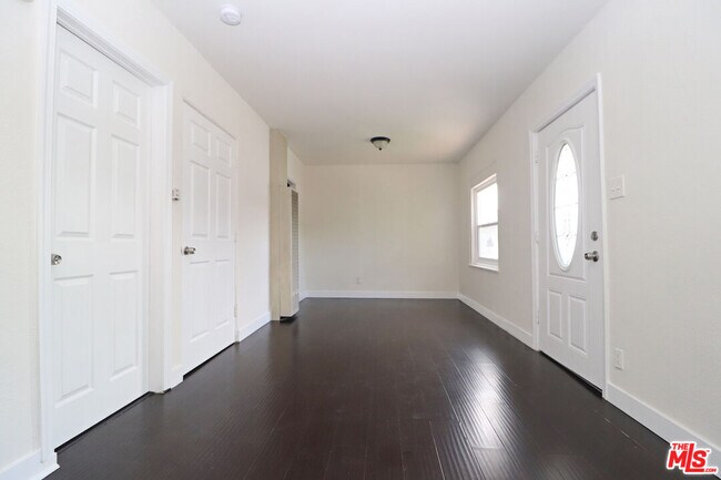 Building Photo - 3017 W Ave 34