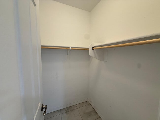 Building Photo - 15744 W Jefferson St