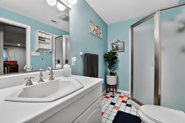Building Photo - 4525 Avenue B
