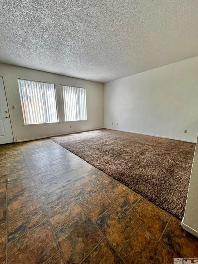 Building Photo - 1527 Steven Ct