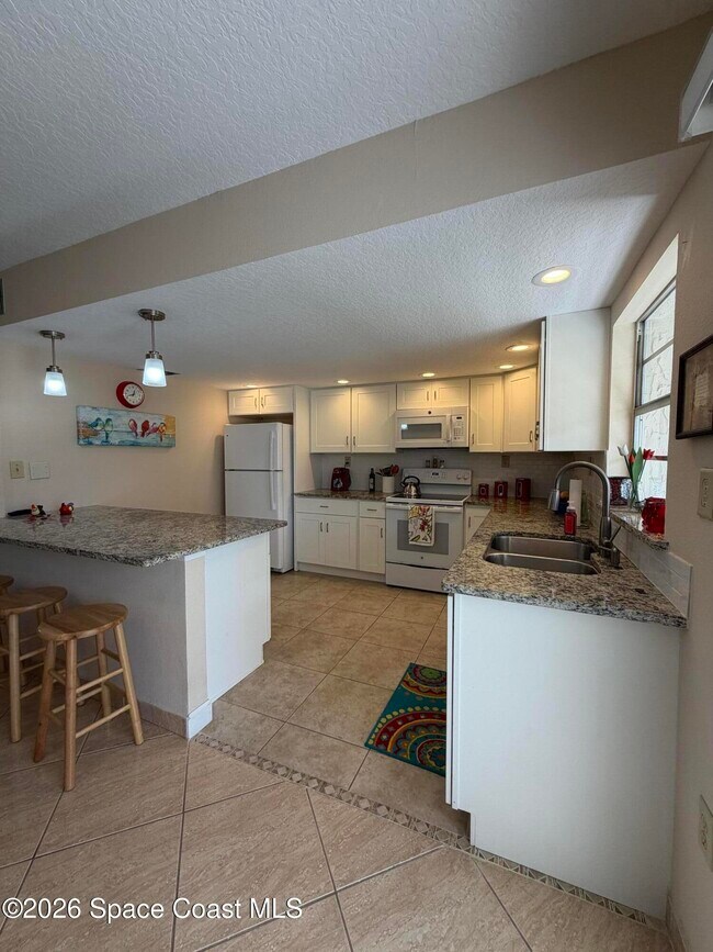 Building Photo - 436 Blue Jay Ln