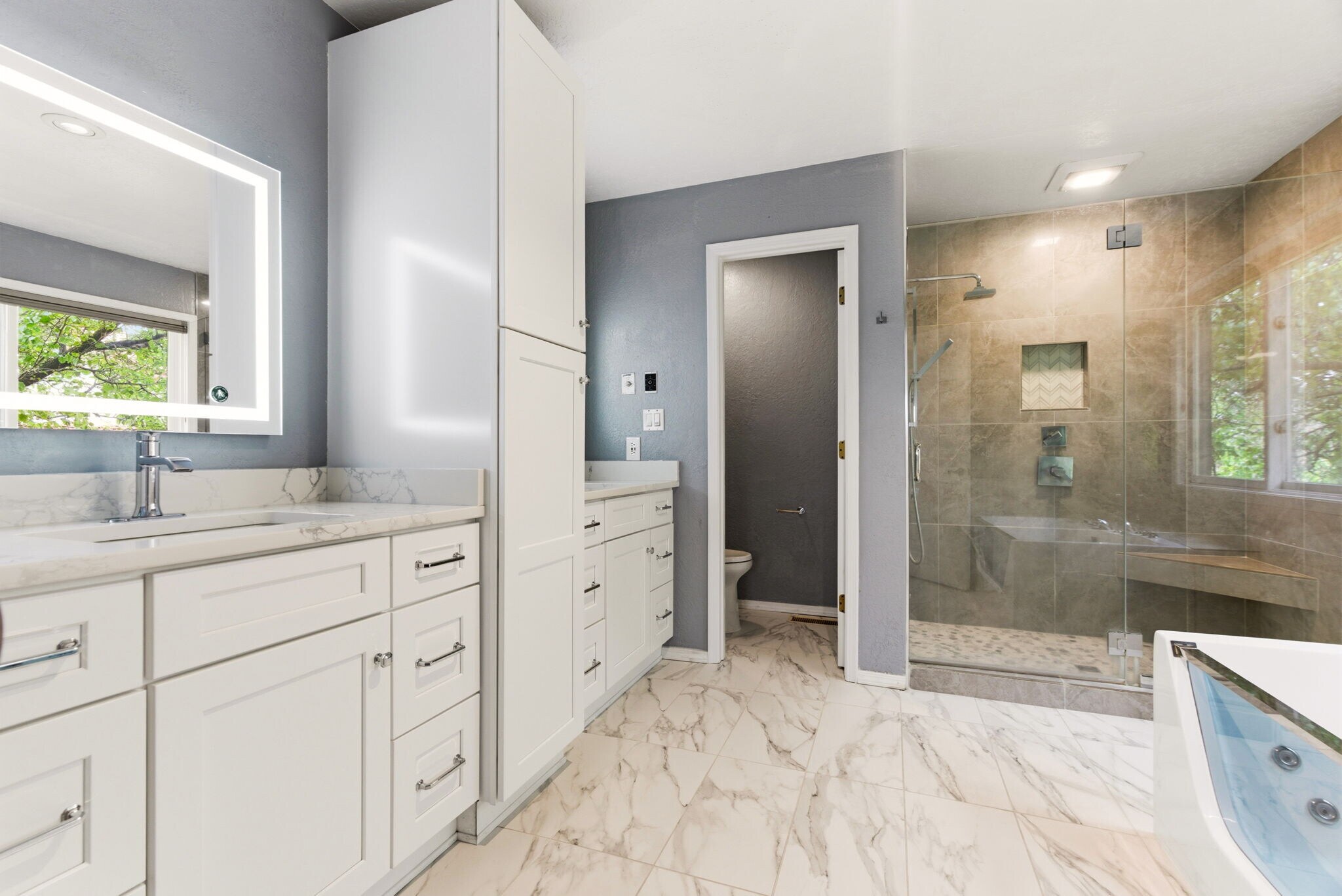 Building Photo - 9706 Tanoan Dr NE