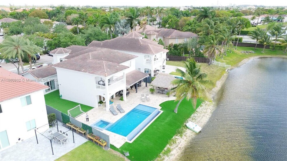 Building Photo - 7031 NW 113th Ct