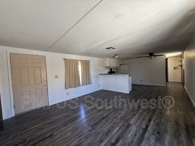 Building Photo - 2111 Santa Cruz Ave