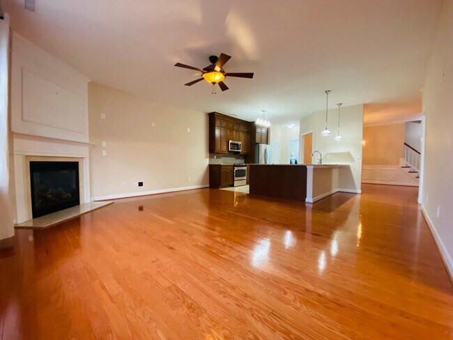 Building Photo - Luxury 3 Bedroom  Townhome in South Durham...