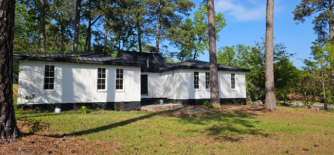 Building Photo - 101 Woodgate Dr