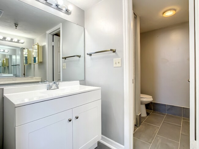 Building Photo - 3013 S Atlantic Ave