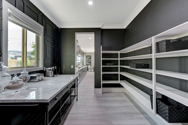 Building Photo - Distinctive Fully Furnished Estate in The Canyons!