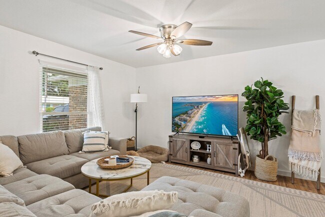 Building Photo - 109 Friar Tuck Dr