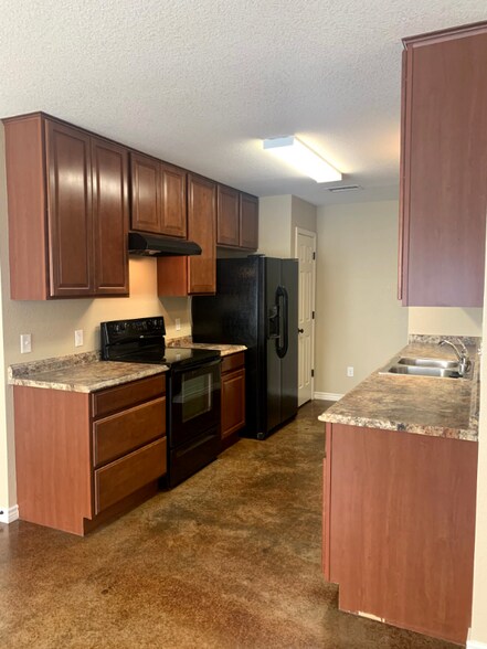 Building Photo - 5209 Graceland Dr