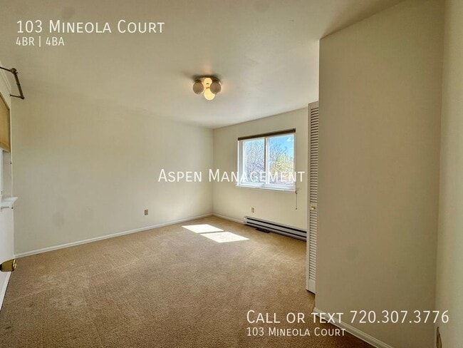 Building Photo - 103 Mineola Ct