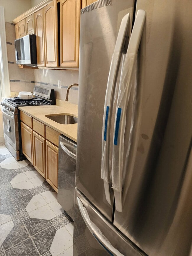 Building Photo - 50-34 41st St