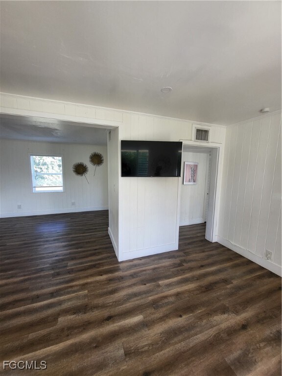 Building Photo - 2027 Maravilla Cir