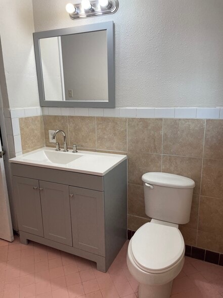 Building Photo - 1628 Sacramento