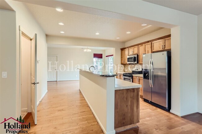 Building Photo - Beautiful 3-Bedroom Hillsboro Home in Desi...
